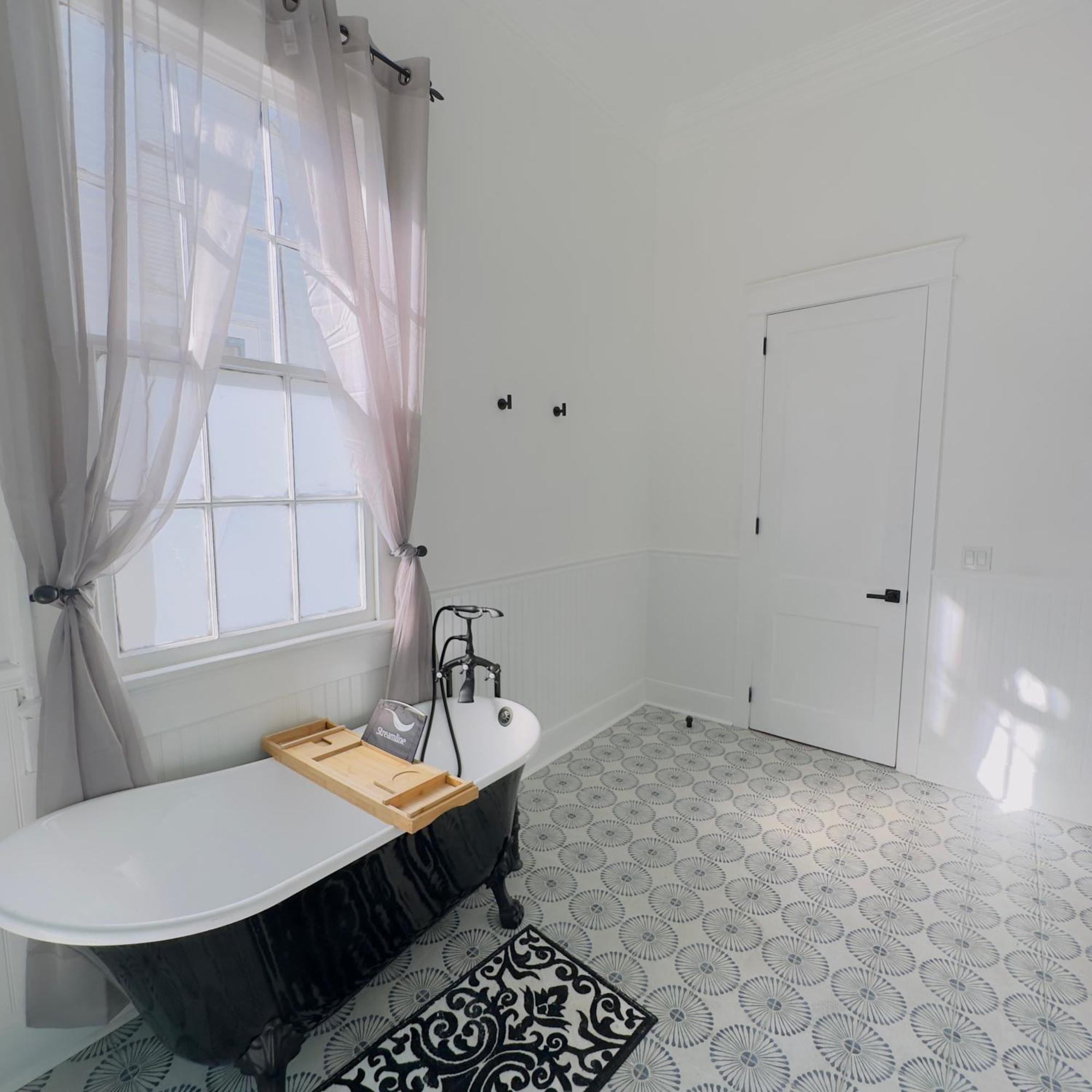 Apartment The Luxurious French Quarter